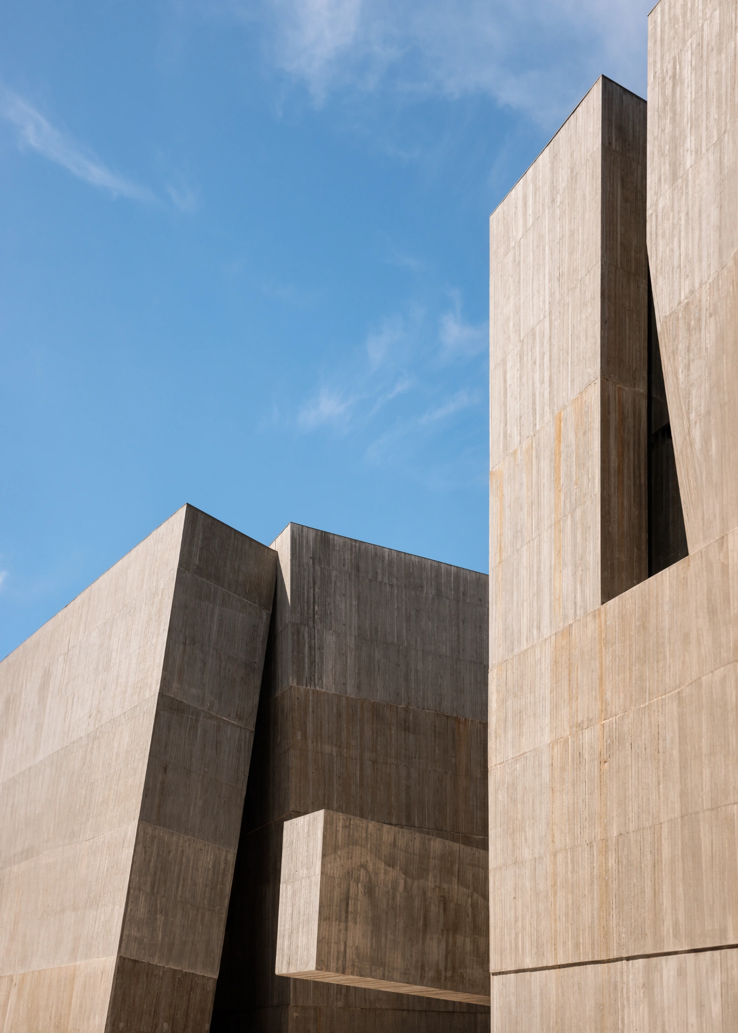 Energia de Portugal (EDP) Headquarters by ELEMENTAL, concrete architecture, Lisbon Guide