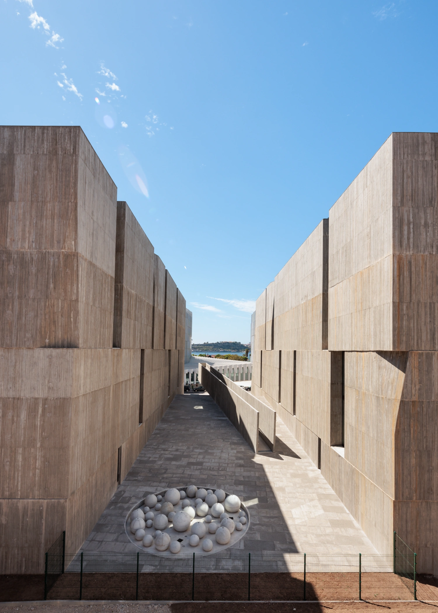 Energia de Portugal (EDP) Headquarters by ELEMENTAL, concrete architecture, Lisbon Guide