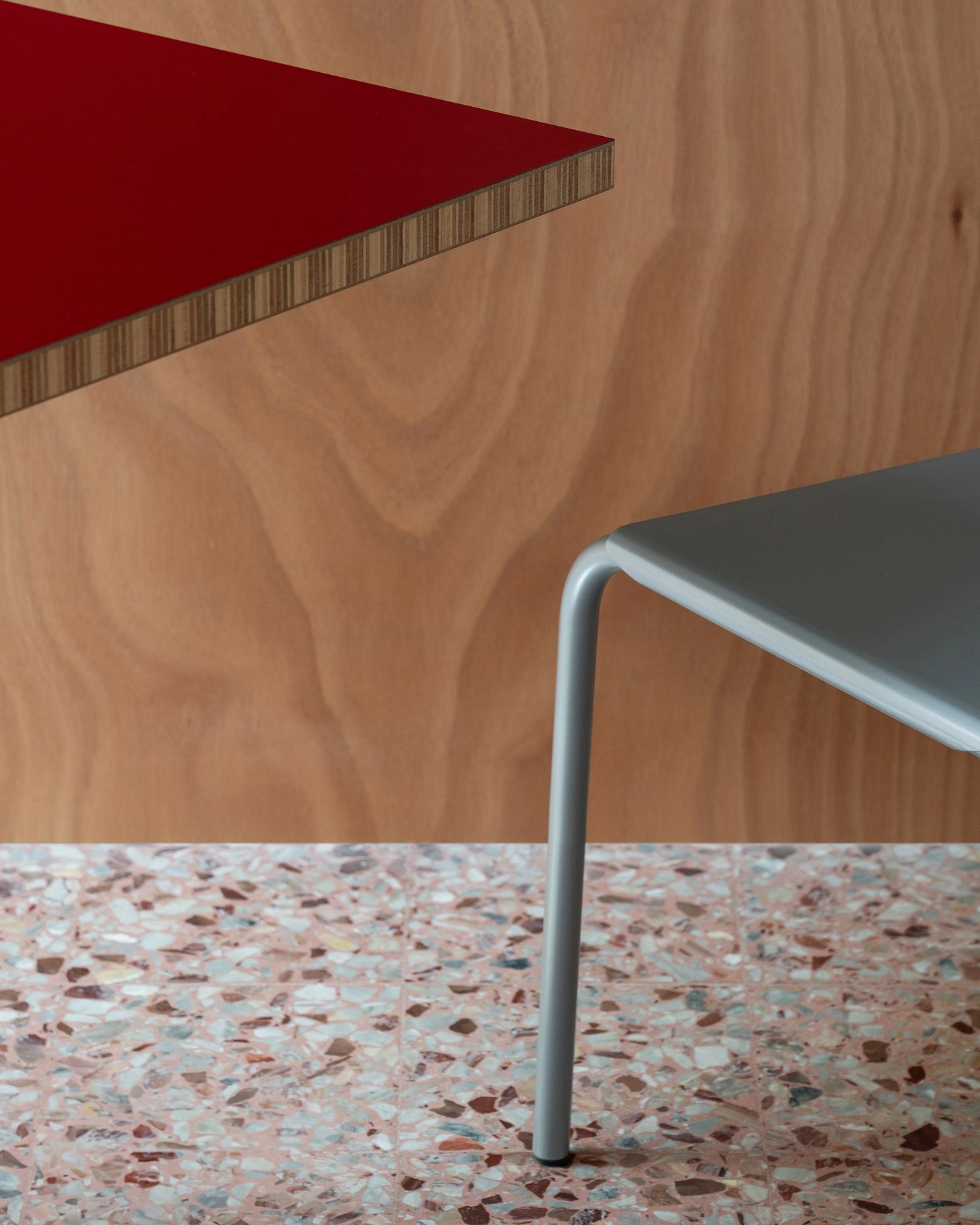 L’ALTRO by Sagoma Studio, Milan Guide, restaurant, red interior, minimalism