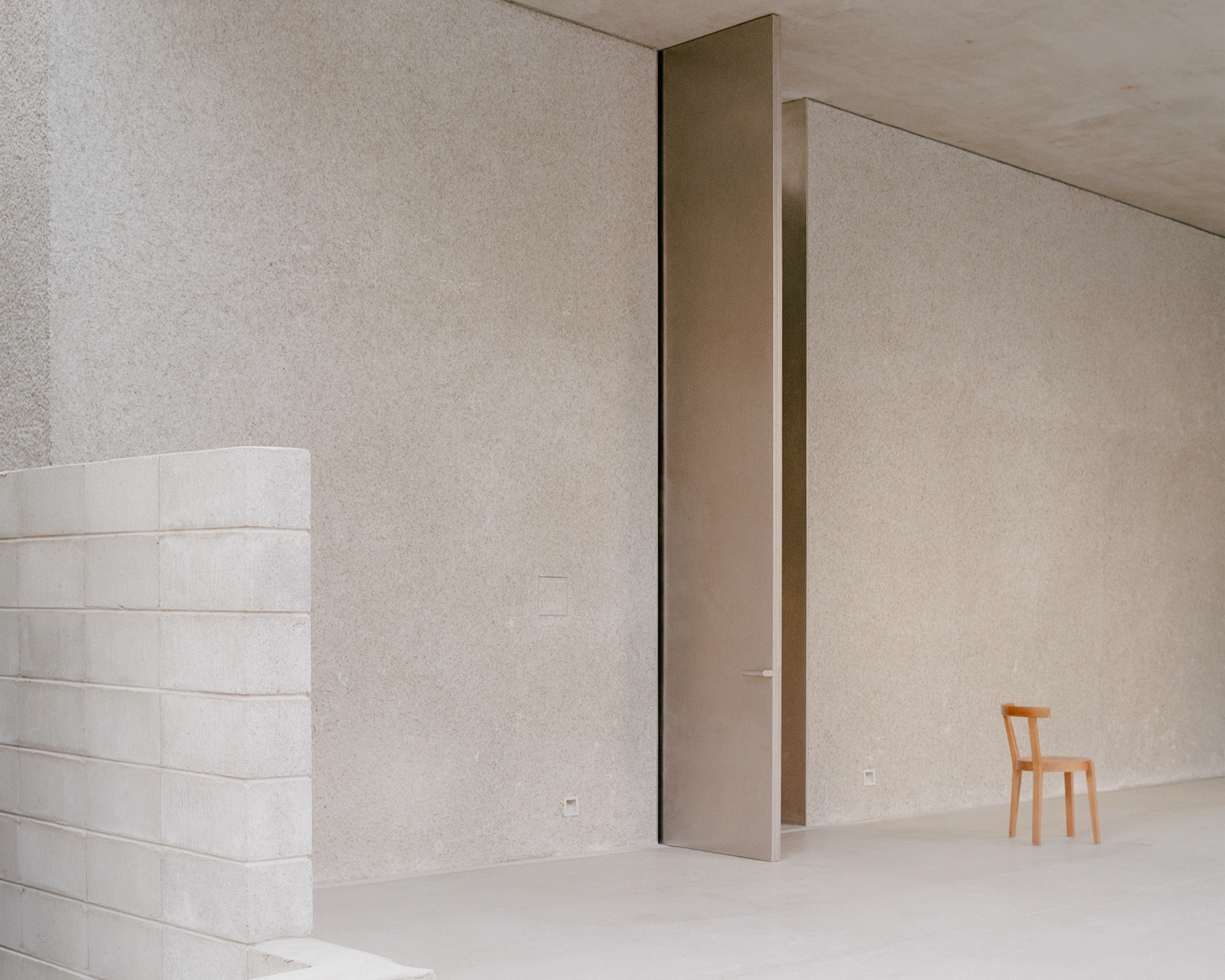 K-Auction Exhibition Hall Sinsa by min_workshop + 3ab
