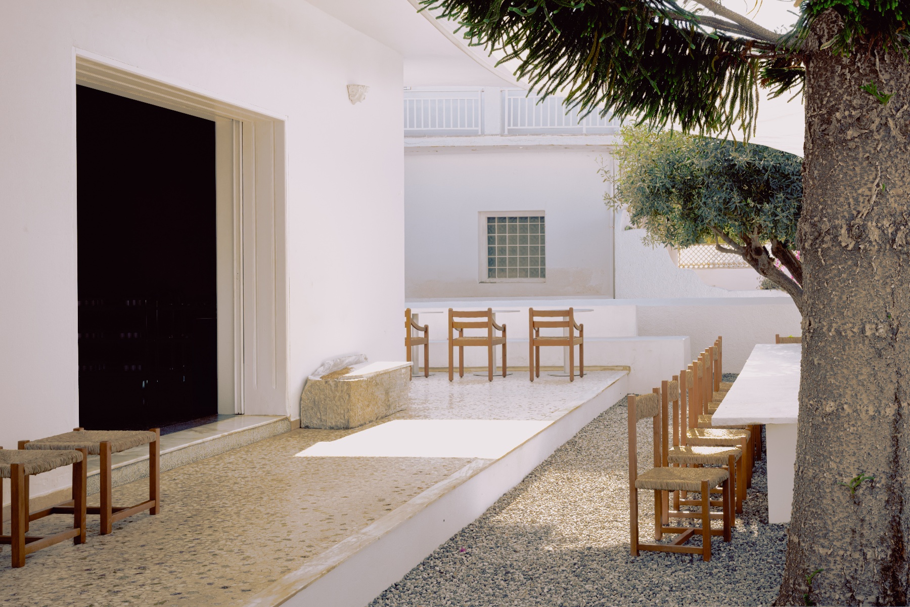 10AM apotheke by Studio Andrew Trotter + Eva Papadaki