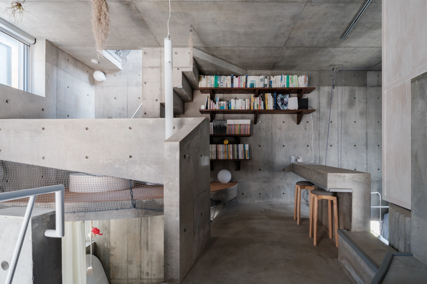 Nakano House by Suzuko Yamada Architects, jutaku, japanese architecture, Tokyo City Guide, concrete