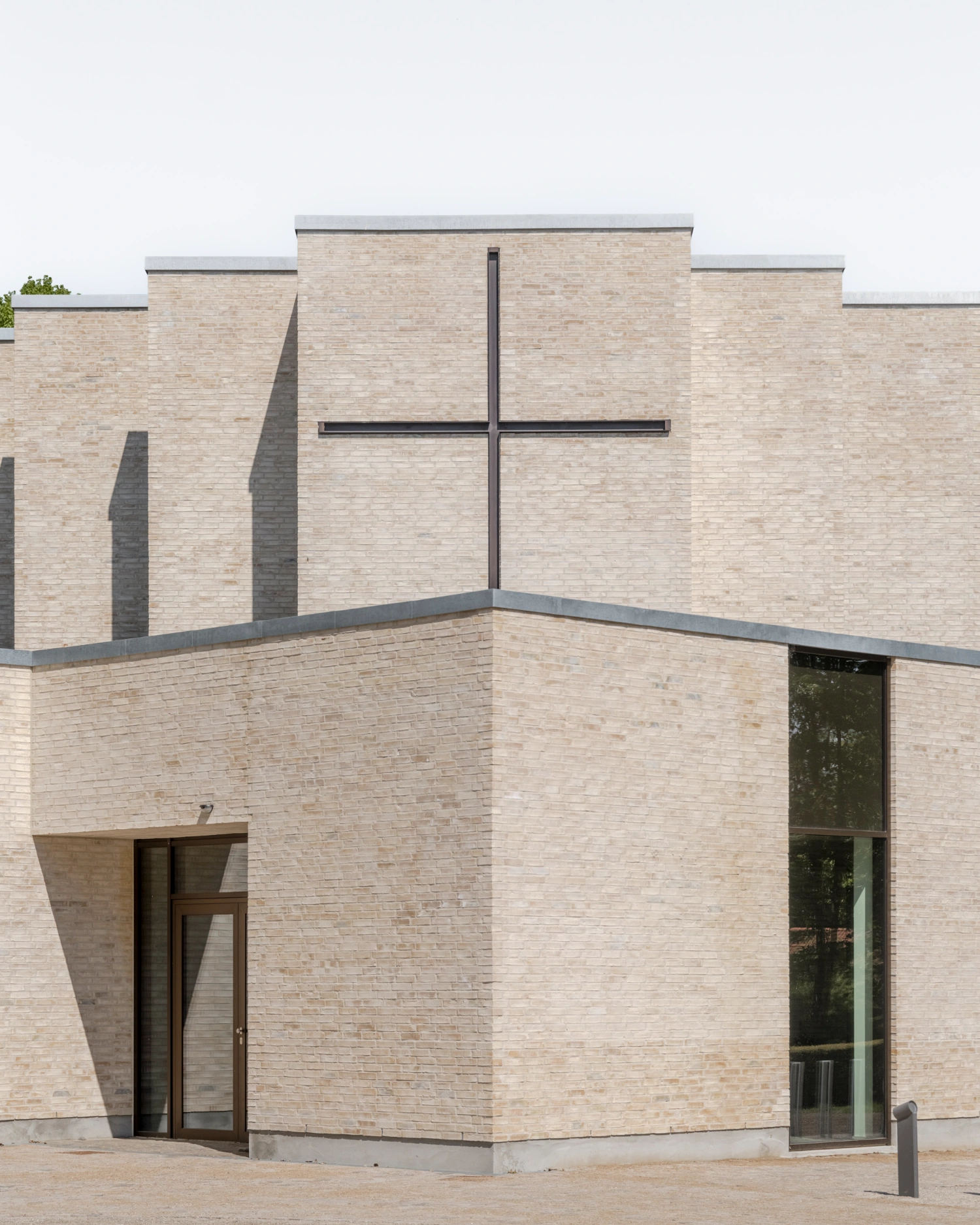 Højvangen Church by Henning Larsen + espen surnevik, sacral architectre, denmark guide