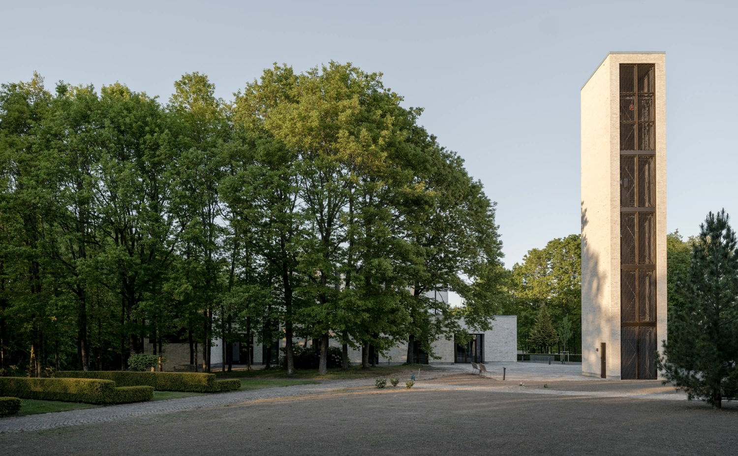 Højvangen Church by Henning Larsen + espen surnevik, sacral architectre, denmark guide