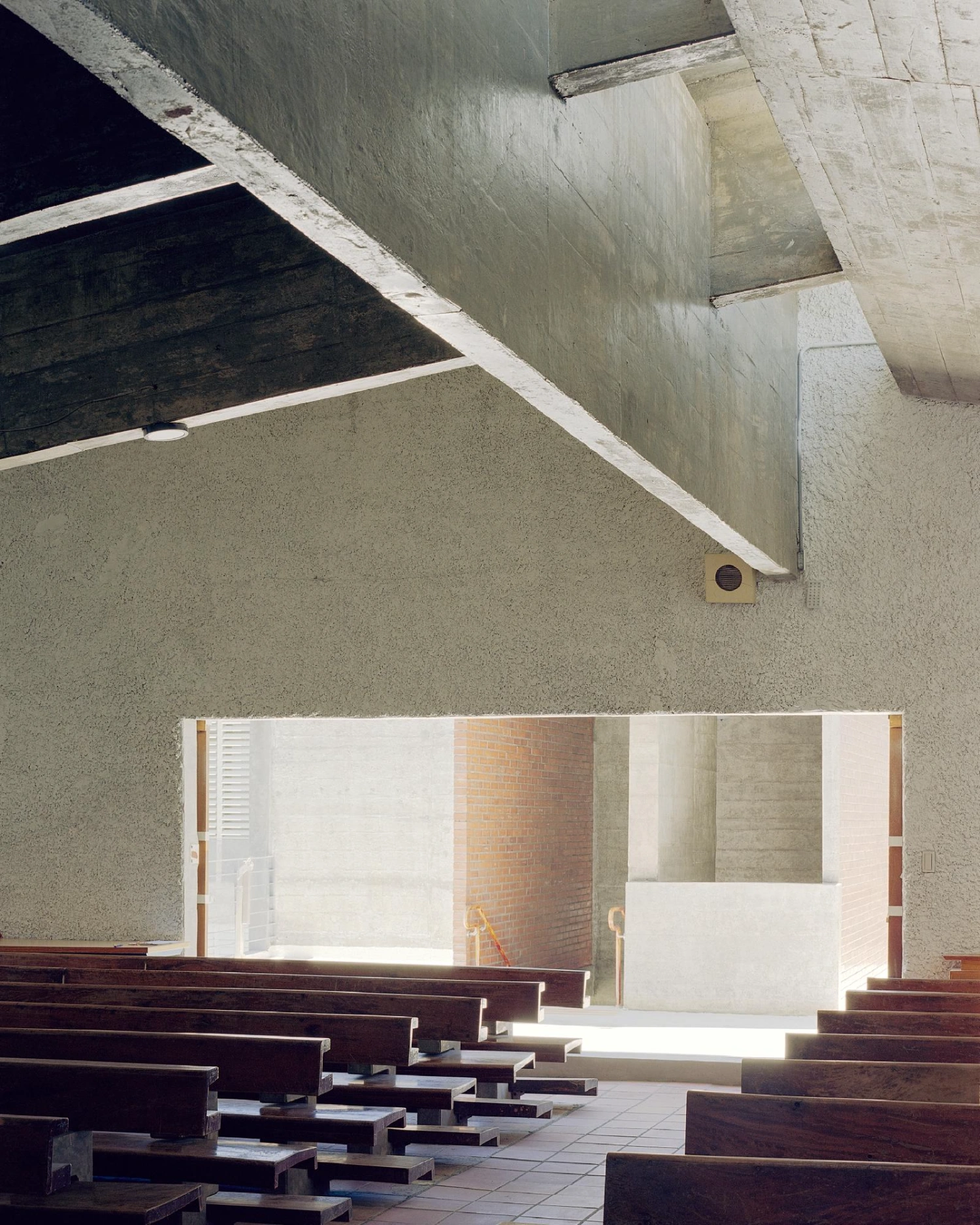 Kung-Tung Church (公東教堂) by Justus Dahinden, sacral architecture, taiwan guide, concrete