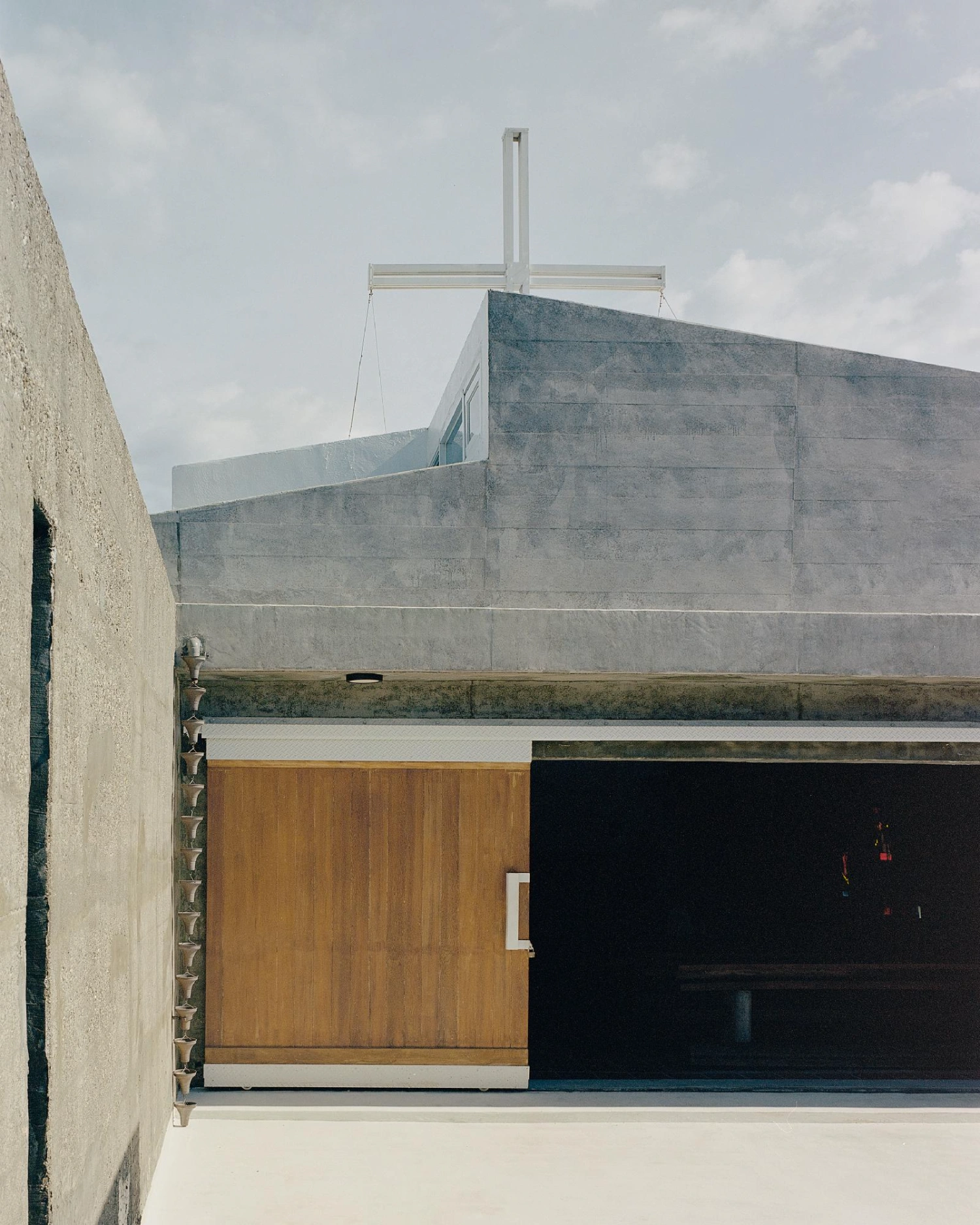 Kung-Tung Church (公東教堂) by Justus Dahinden, sacral architecture, taiwan guide, concrete