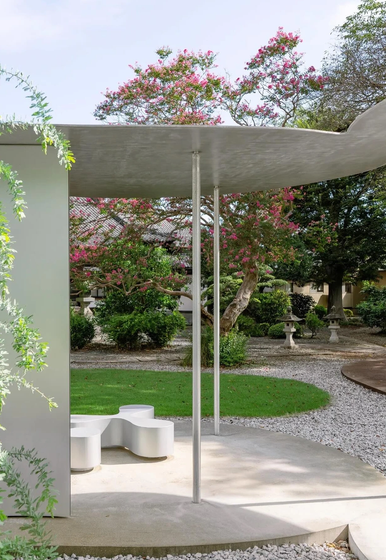 Sonei-ji Cemetery Pavilion by SANAA, tokyo guide, sacral architecture