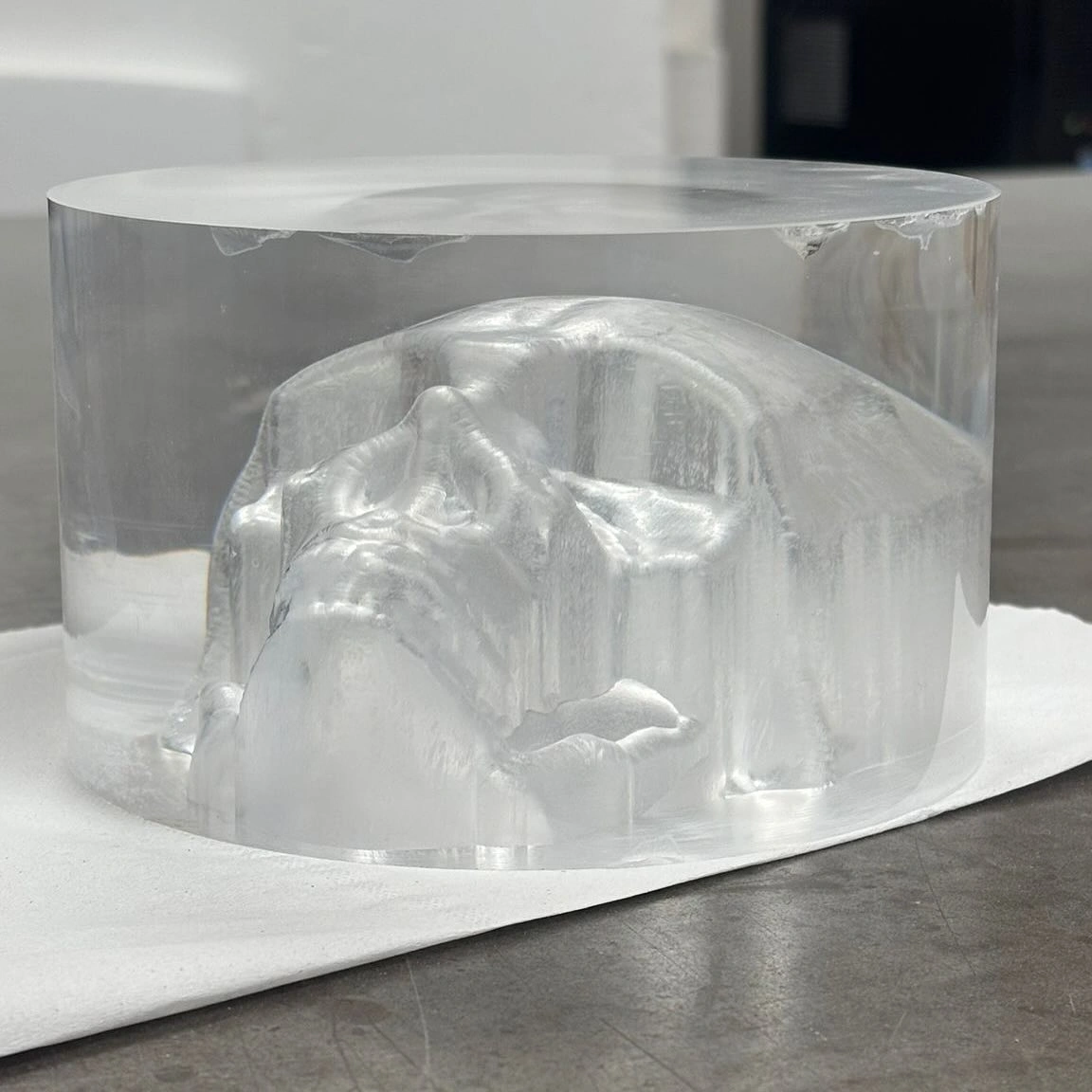 “Heaven’s worth, Hell on earth” by Christelle Oyiri at Galerie Bucholz, art exhibition, sculpture, music