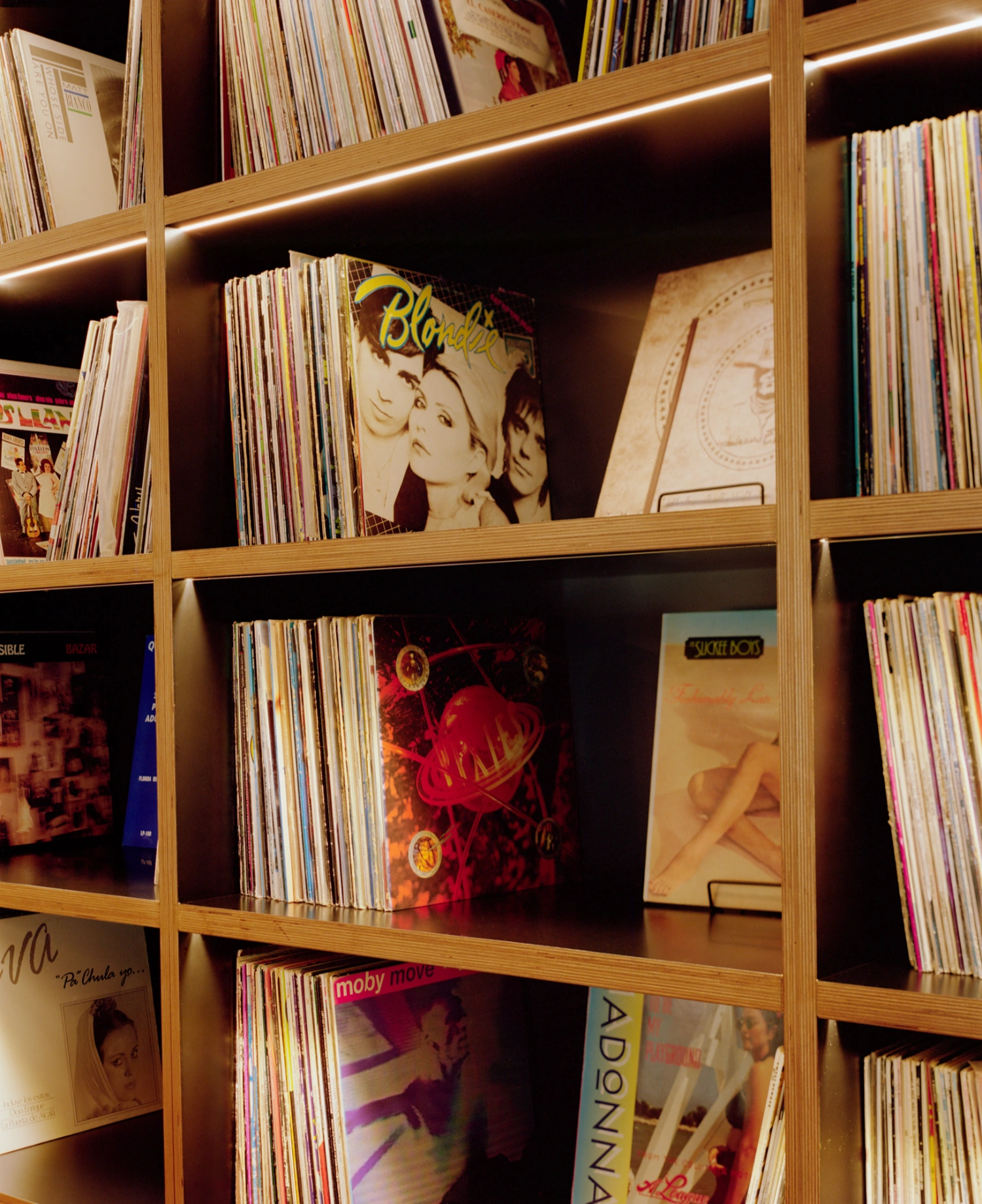 SOLO CSV Art Space by Estudio Herreros, Madrid Guide