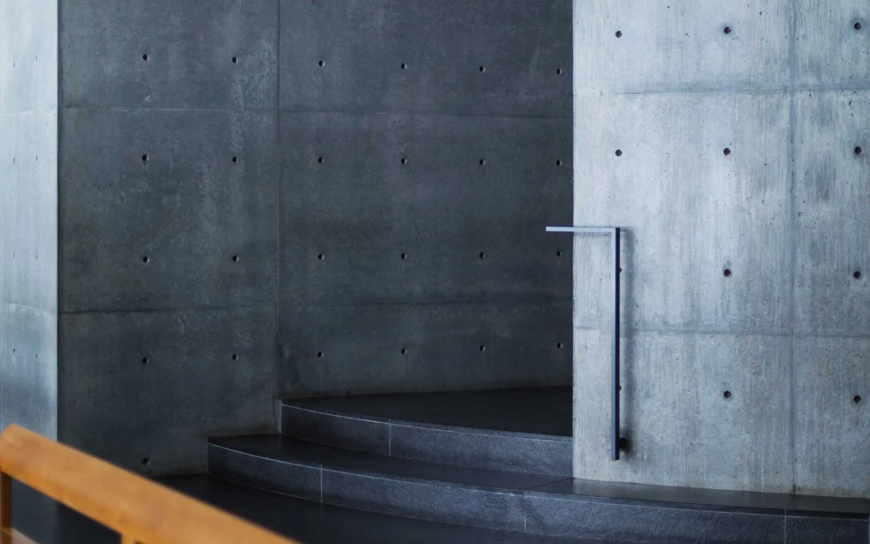 The Church on the Water by Tadao Ando, Japan Guide, Sacral architecture, concrete, Nakatomamu