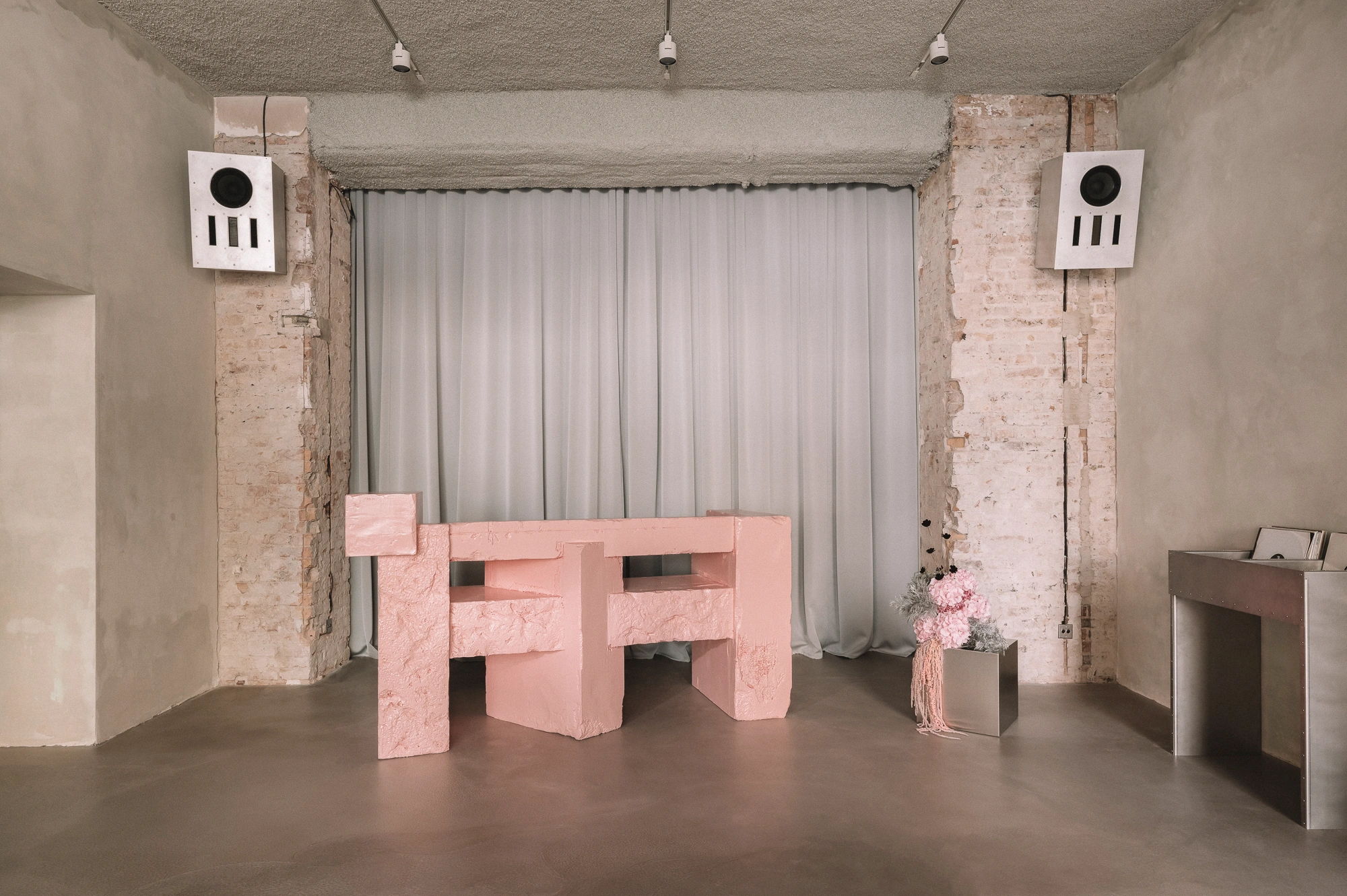 SEVEN Store (Torstraße 220) by YONT