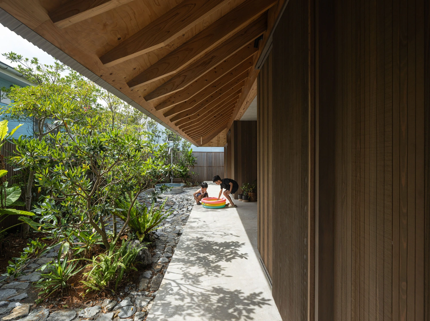 AMAMI House by Sakai Architects, japanese architecture, family house