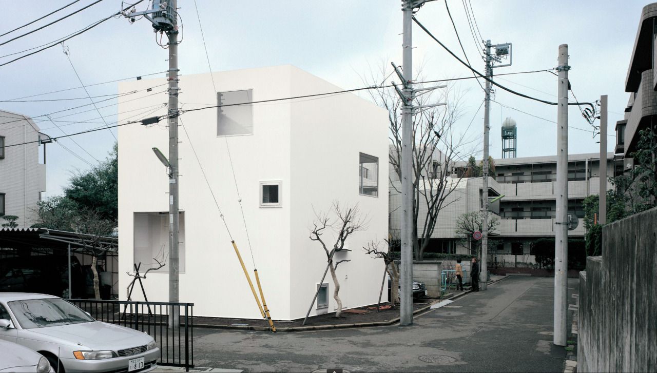 House in a Plum Grove by Kazuyo Sejima & Associates, jutaku, white steel house threaded between plum trees in Setagaya, Tokyo Guide