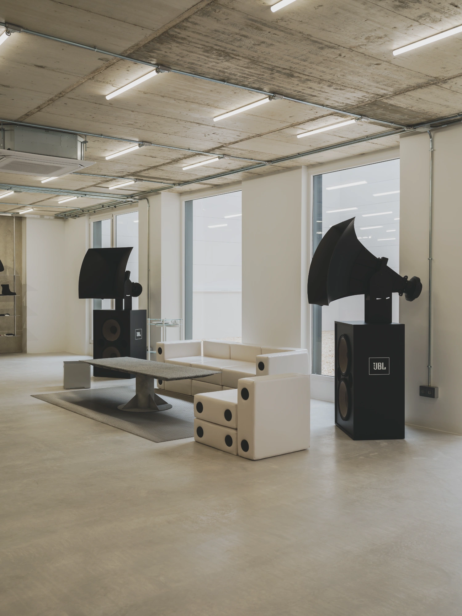 M.I.G. Store by AVOIR, Barcelona Guide, interior design, concept store