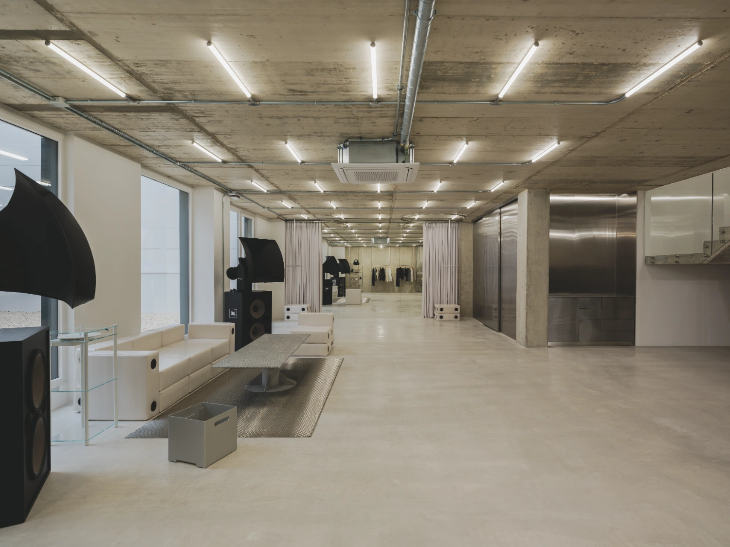 M.I.G. Store by AVOIR, Barcelona Guide, interior design, concept store