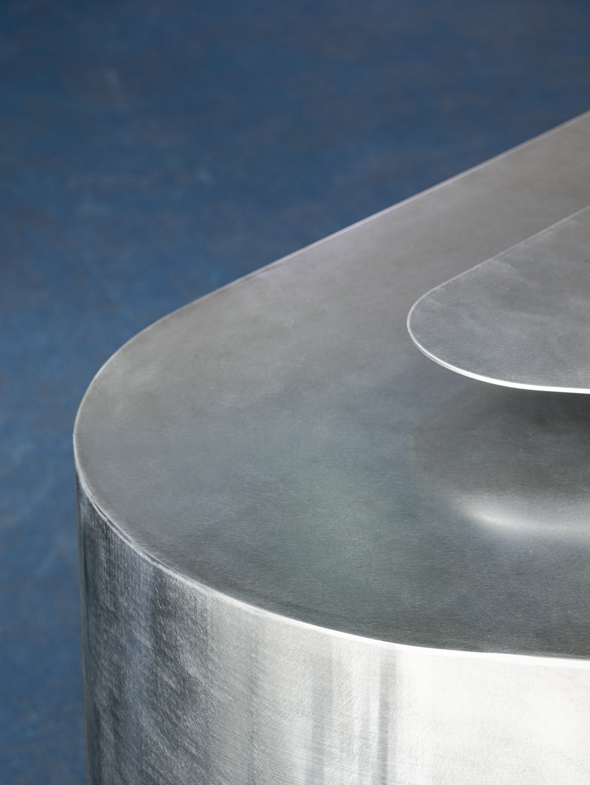 O'flower futuristic florist interior by plainoddity with stainless steel and blue walls, Seoul Guide, interior design