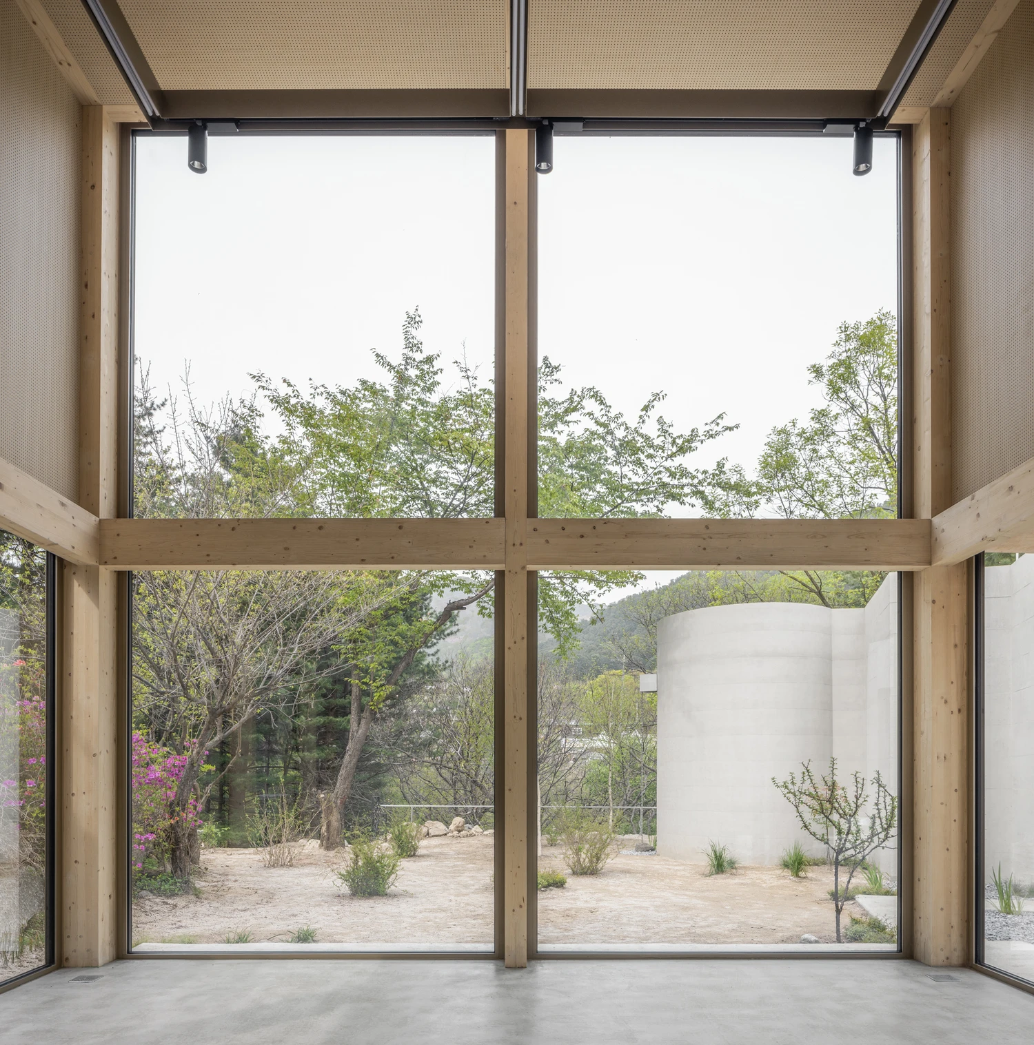 AT.MOS.PHERE work retreat by Agit Studio Architects with concrete and timber volumes, family house, architecture, South Korea