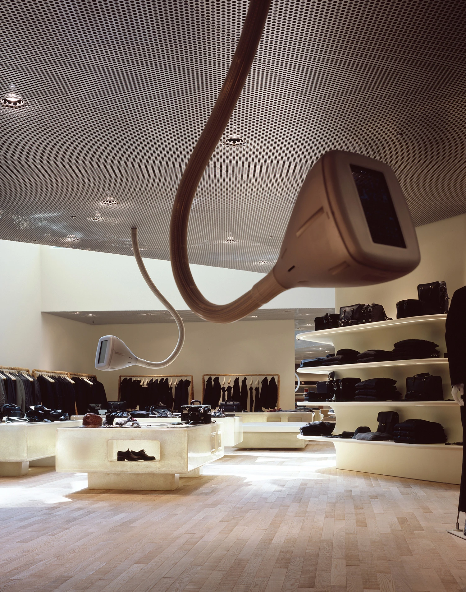 Prada Aoyama Glass Tower by Herzog & de Meuron, Tokyo, glass architecture, retail, facade, Tokyo Guide