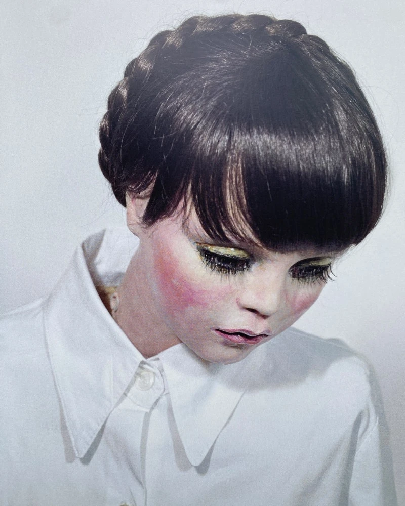 40 Portraits 2003-2008 by Gisèle Vienne, handcrafted doll portrait with pale skin and glazed eyes, contemporary art photography and sculpture