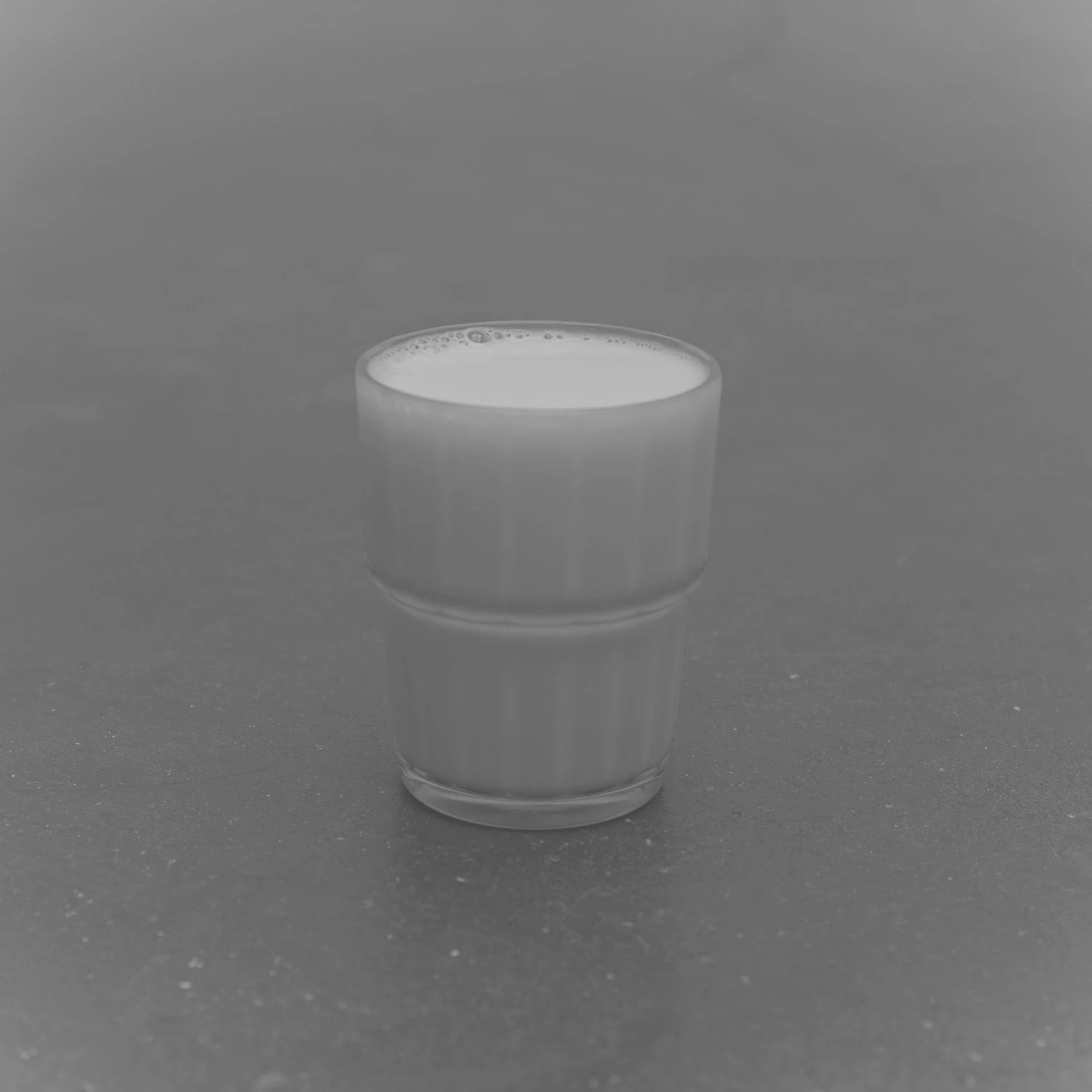 White Noise photography series by Gabriel Gómez on Phroom Platform, Venezuelan photographer in Paris exploring memory vulnerability and fashion portraiture, Prix Picto 2024