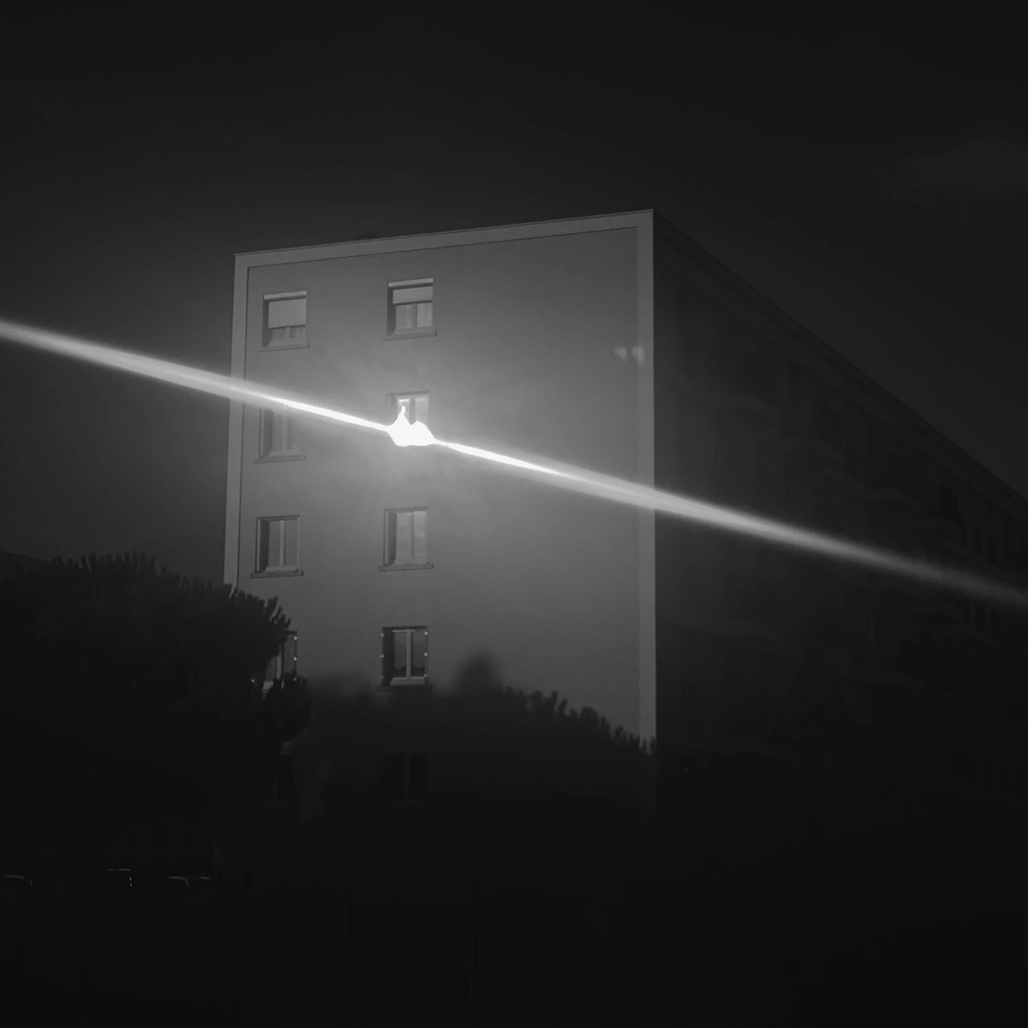 White Noise photography series by Gabriel Gómez on Phroom Platform, Venezuelan photographer in Paris exploring memory vulnerability and fashion portraiture, Prix Picto 2024