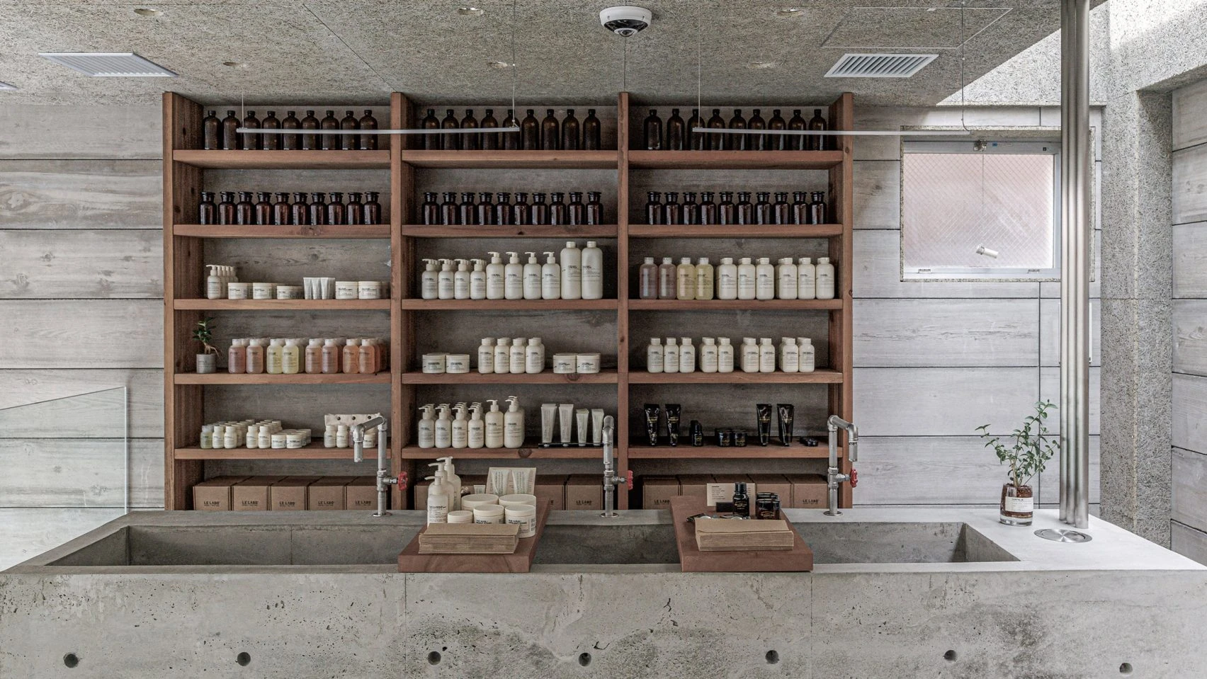 Le Labo Store by Schemata Architects, Daikanyama, Tokyo, Japan, wood grain concrete, concept store, interiors