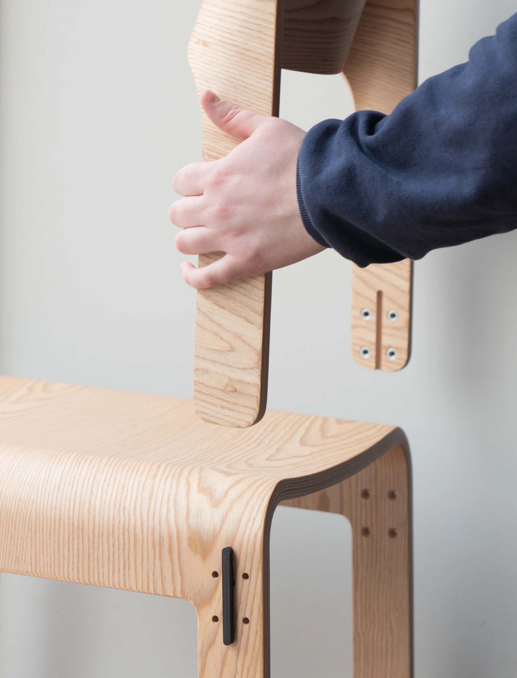 Wave Chair by Arseny Brodach, bent beech plywood chair, moulded laminated plywood, furniture design, ergonomic