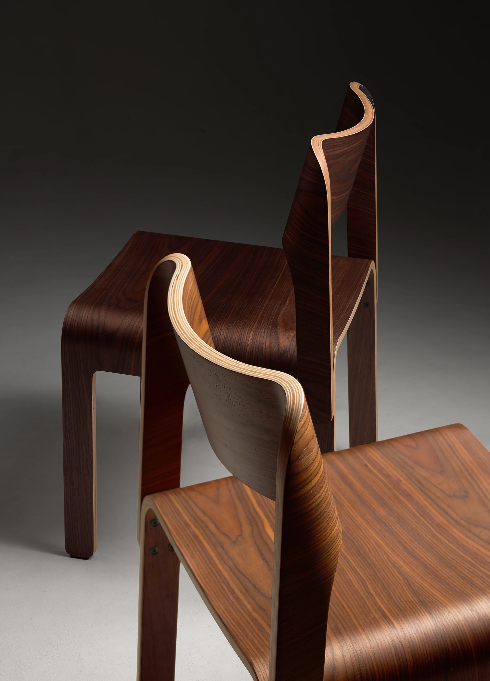 Wave Chair by Arseny Brodach, bent beech plywood chair, moulded laminated plywood, furniture design, ergonomic