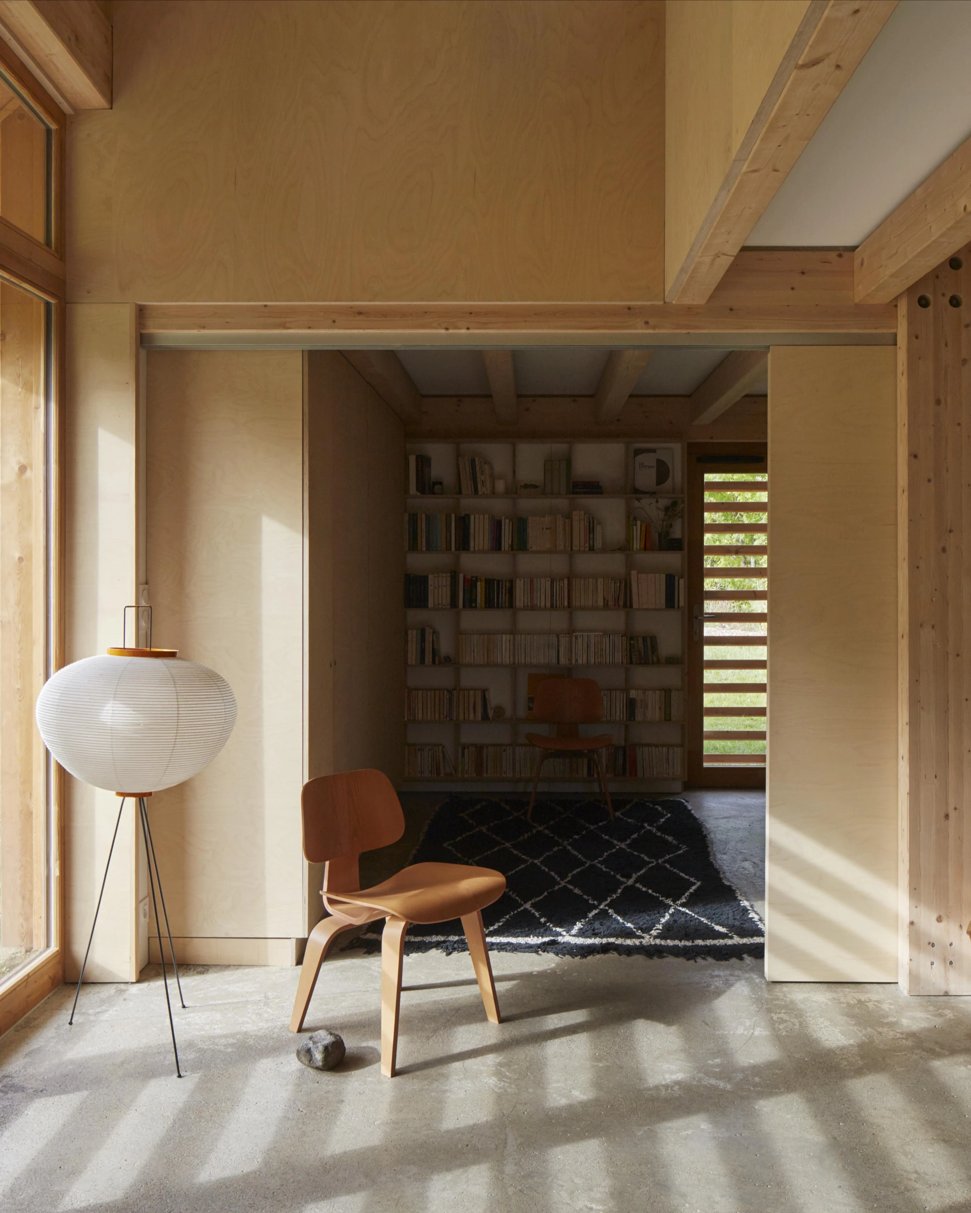 L'Onde house by arba architecture, Murat Cantal France, larch cladding zinc wave roof, rural architecture