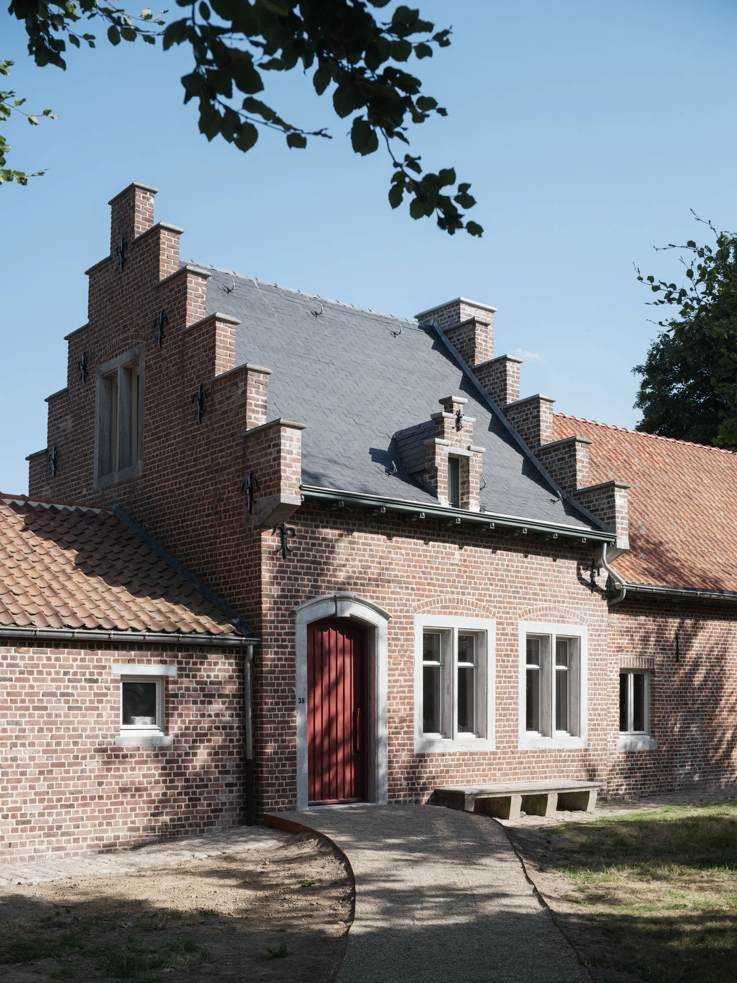 GRAEG restaurant in historic Belgian farmstead by i.s.m.architecten, restaurant, cafe, guide