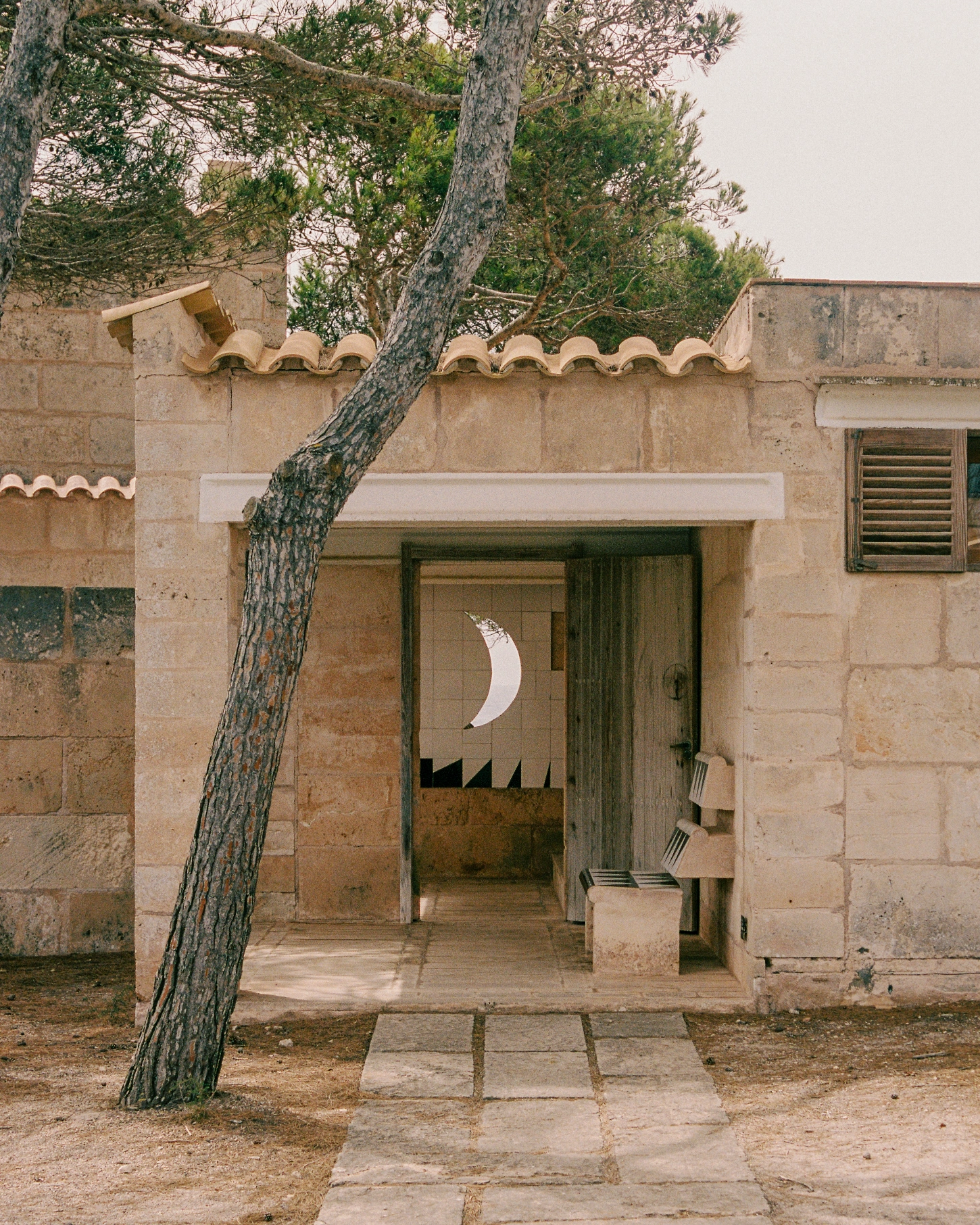 Can Lis — Jørn Utzon’s limestone house in Mallorca, photographed with restraint by Alex Dormon