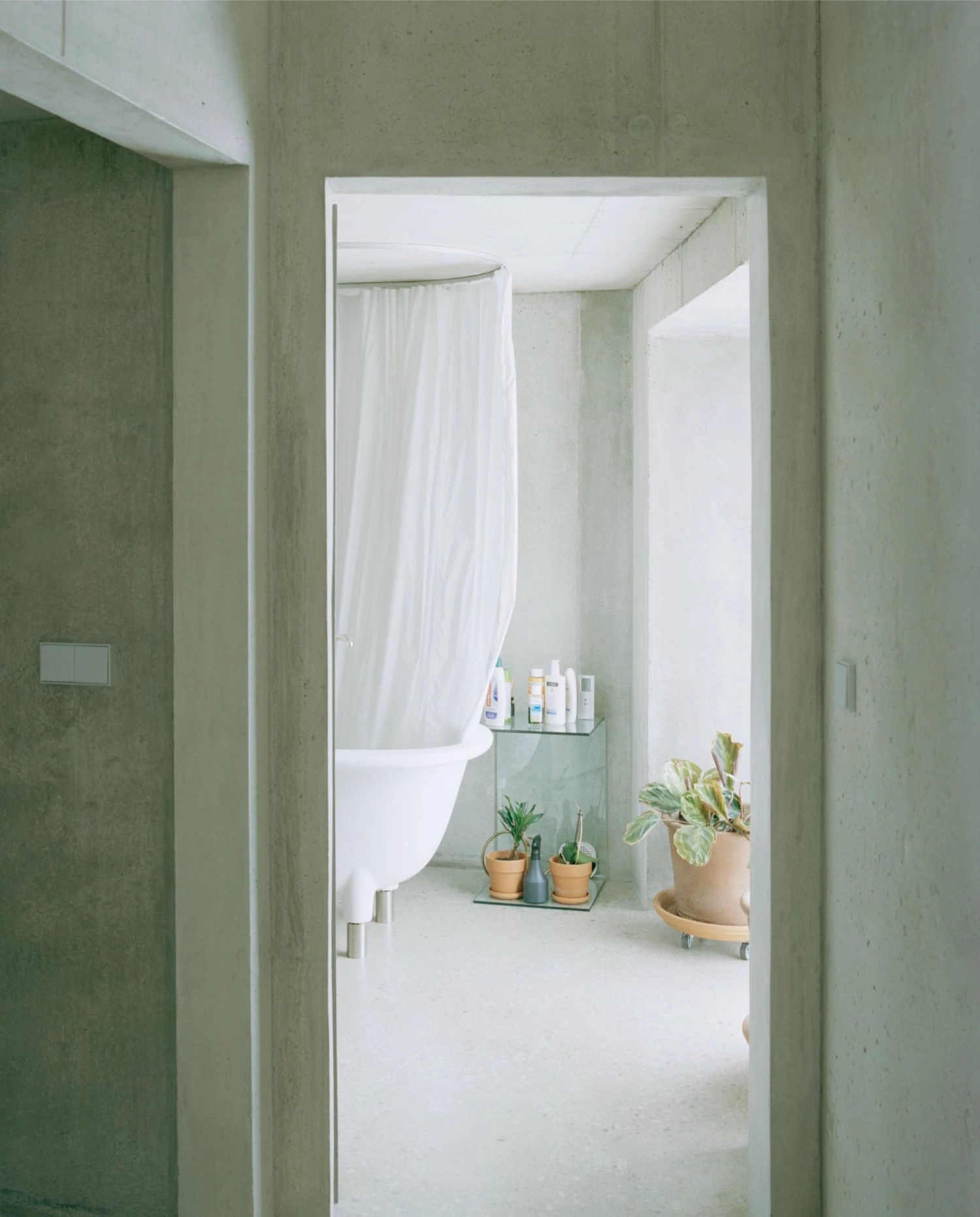 House in Baden by Balissat Kaçani + Jann Erhard, concrete architecture, family house