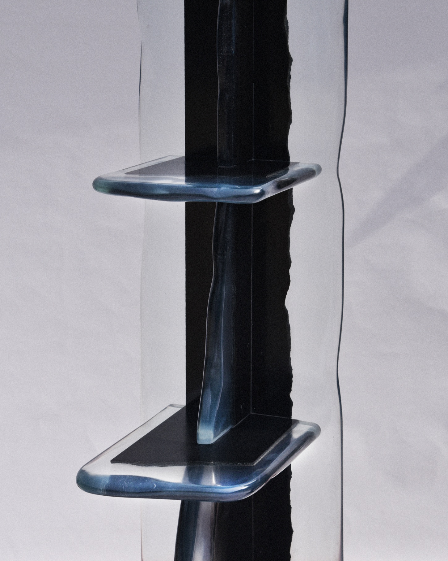 FICT STUDIO’s Fragment series are marble fragments immersed in resin and polished into solid, sculptural forms