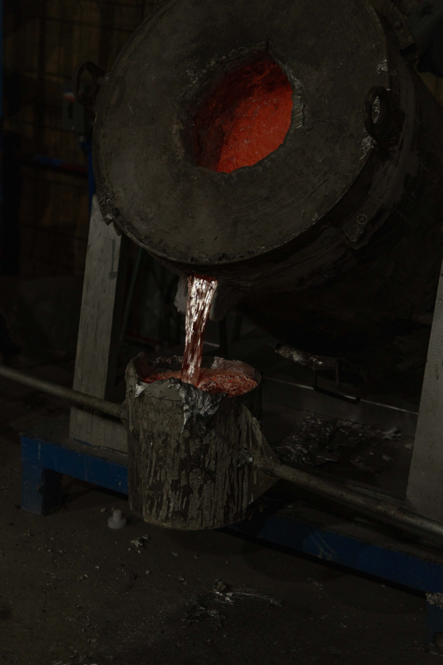 EXHUMA by EWE Studio merges volcanic stone with sand-cast aluminum, echoing Purépecha metalwork