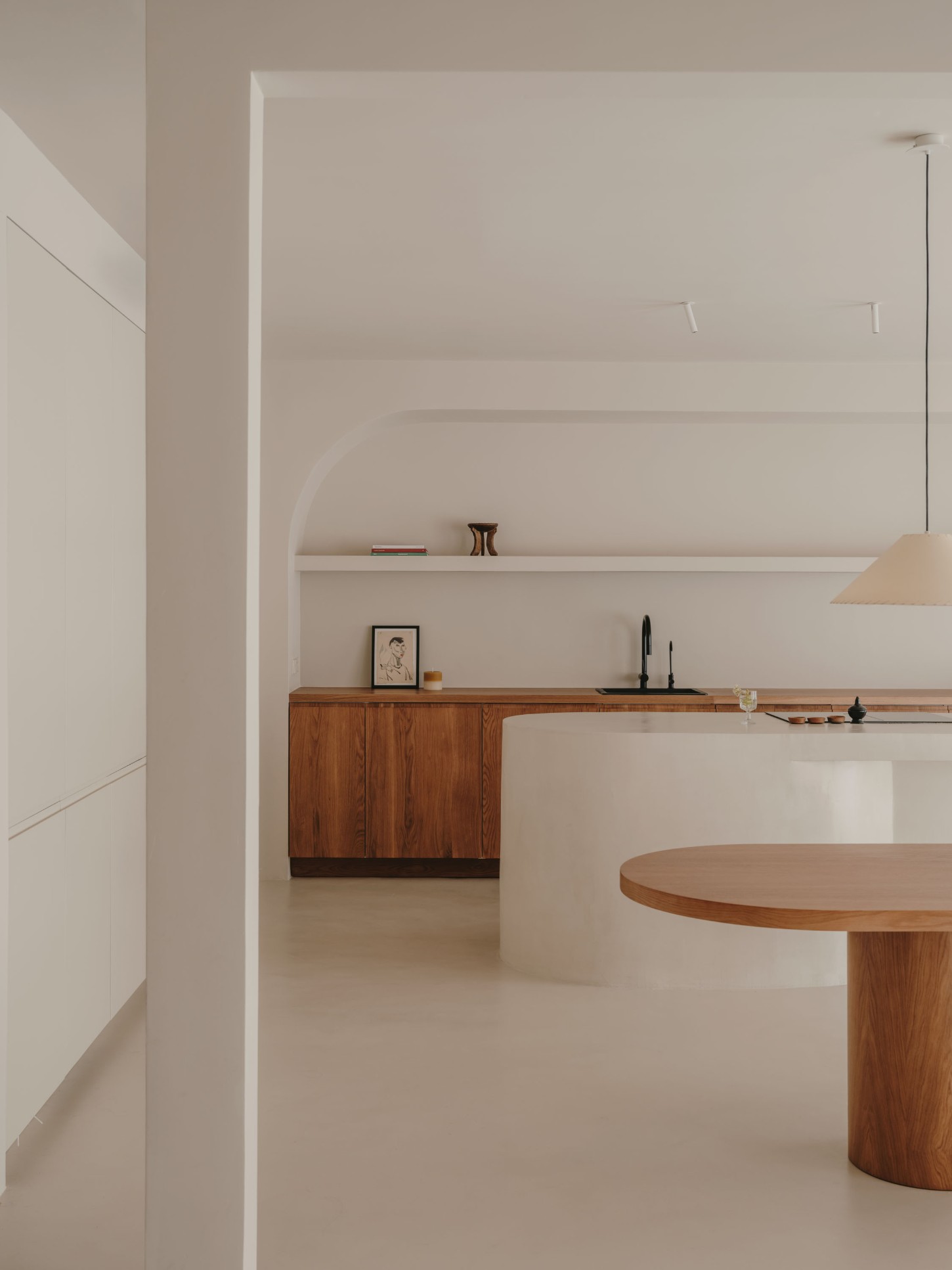 Isern Serra’s Piso Barceloneta apartment is a calm, minimalistic, curated renovation with clear layout and refined materiality