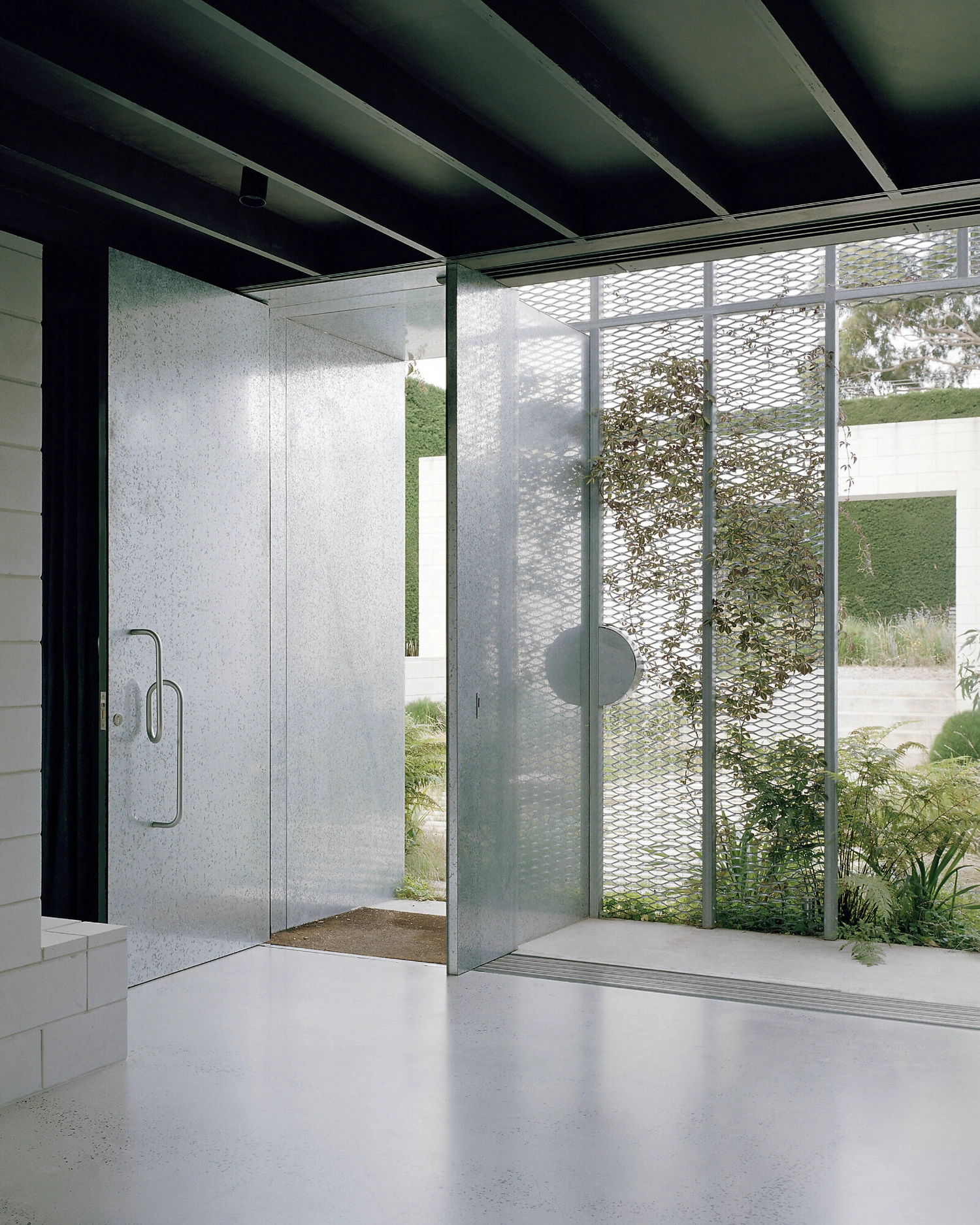 Hedge and Arbour House by Studio Bright, residential architecture, Australian house, minimalism