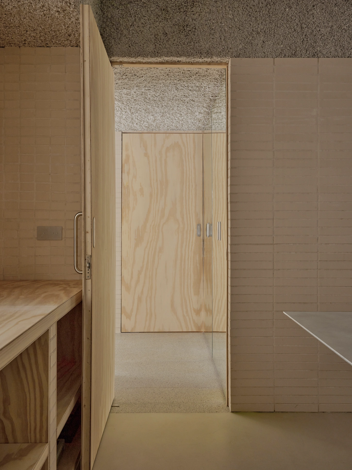 Espacio DIIR by DIIR interior design architectural office