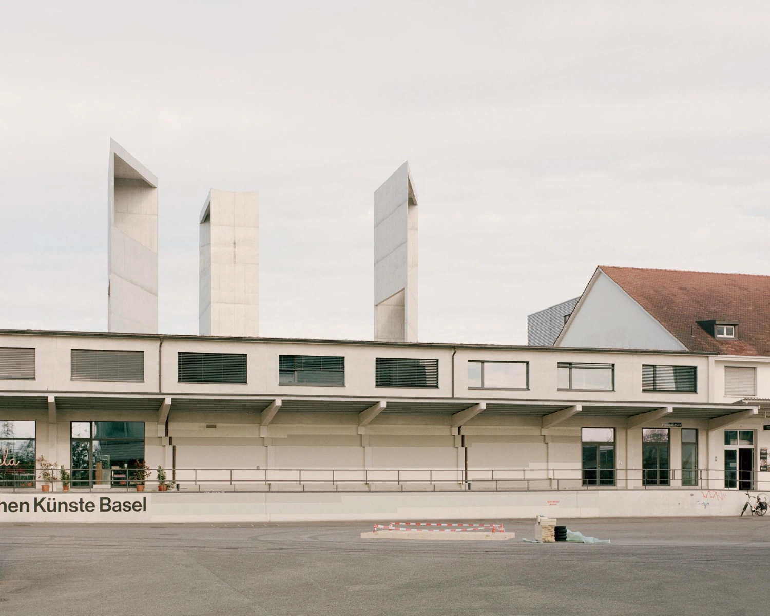 Kunsthaus Baselland by Buchner Bründler Architekten, art museum, Basel guide, concrete architecture