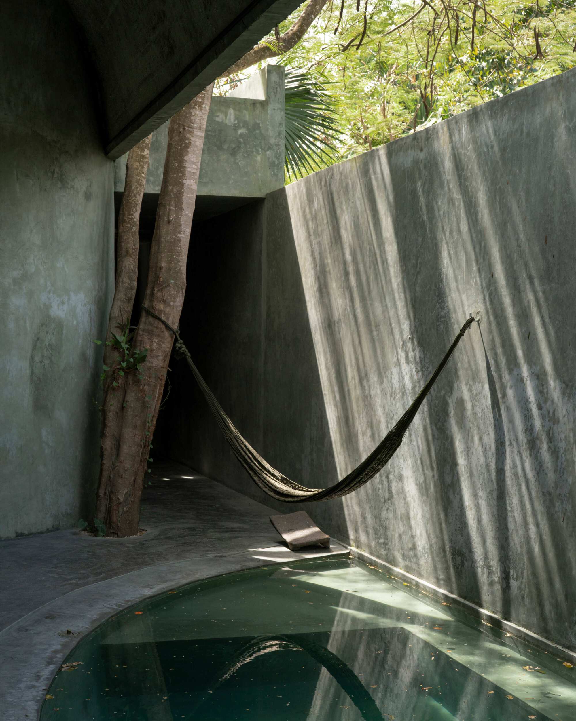 Gruta House by Salvador Román Hernández + Adela Mortéra Villarreal, architecture, concrete, interiors, mexico