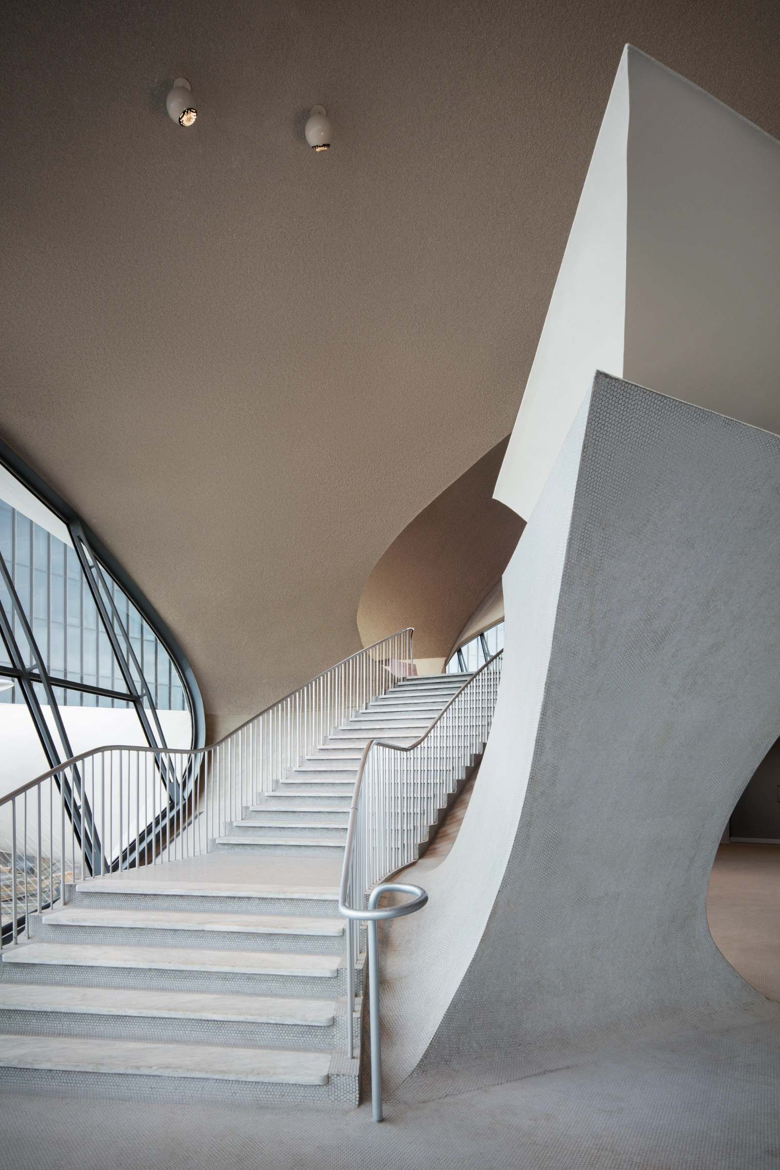TWA Hotel by Eero Saarinen, architecture, interiors, hotel, concrete
