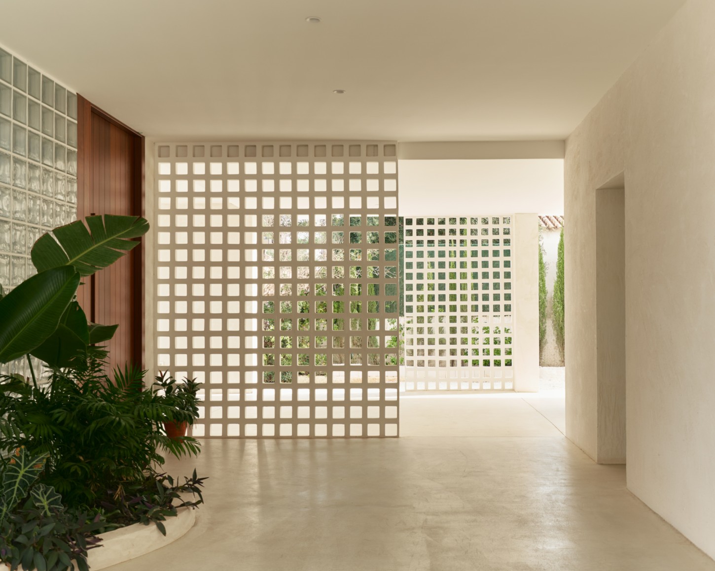 House upon House by ABEZ Casa Design Interior Plants Minimalist Mediterranean Architecture