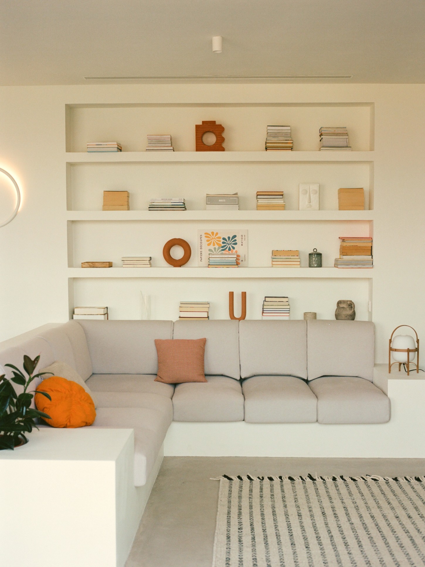 House upon House by ABEZ Casa Design Interior Plants Minimalist Mediterranean Architecture