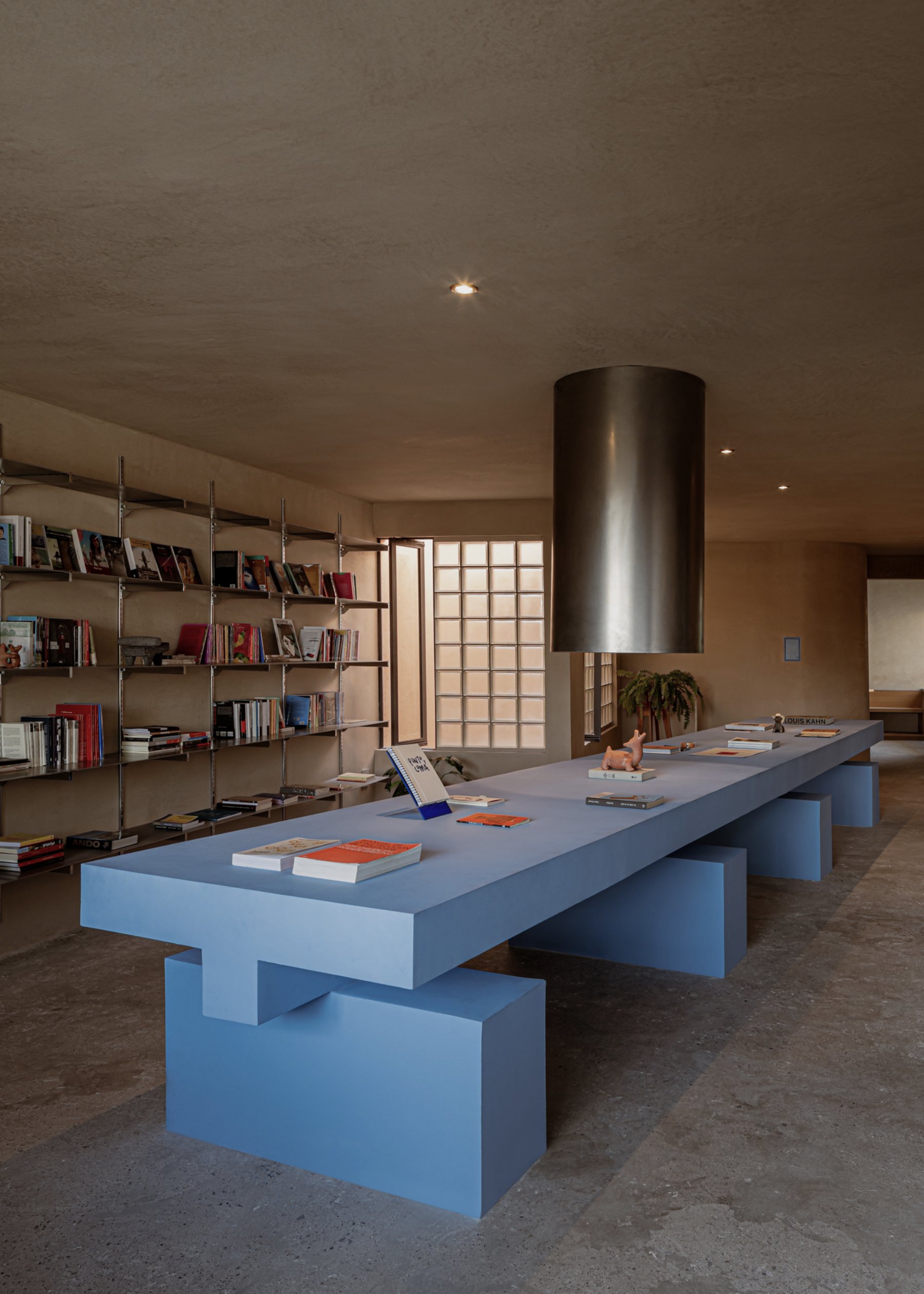 Punto y Coma by Verduzco Guerra, book, print, interiors