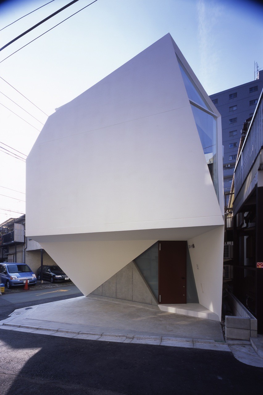 Reflection of Mineral by Atelier Tekuto, japan, architecture, house, minimalism, white