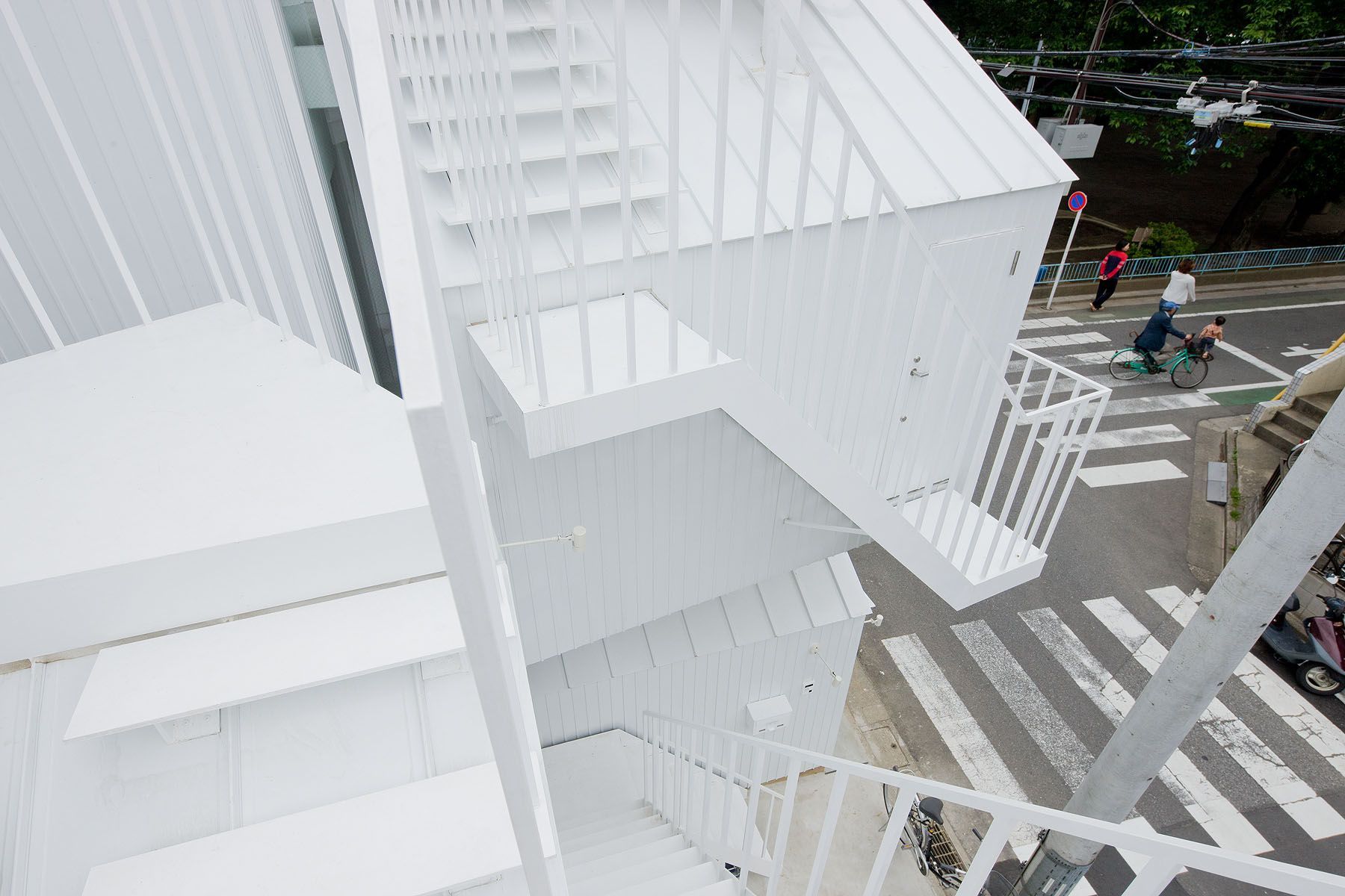 Tokyo Apartment by Sou Fujimoto, japan, architecture, minimalism, white, interiors