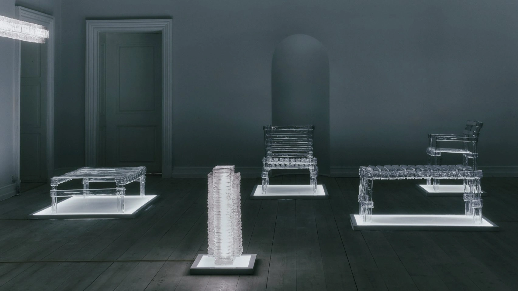 Crafting Plastic by Kasper Kyster, design, minimalism, plastic, exhibition, furniture