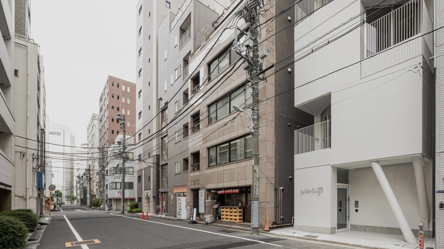 Hotel Rakuragu by Kooo Architects, japan, architecture, hotel, interiors, minimalism