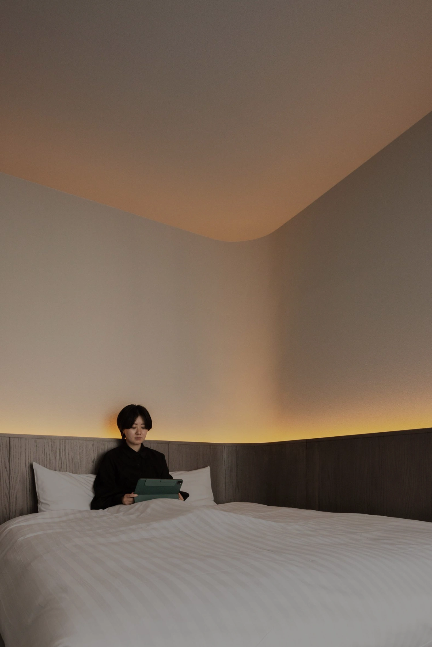 Hotel Rakuragu by Kooo Architects, japan, architecture, hotel, interiors, minimalism