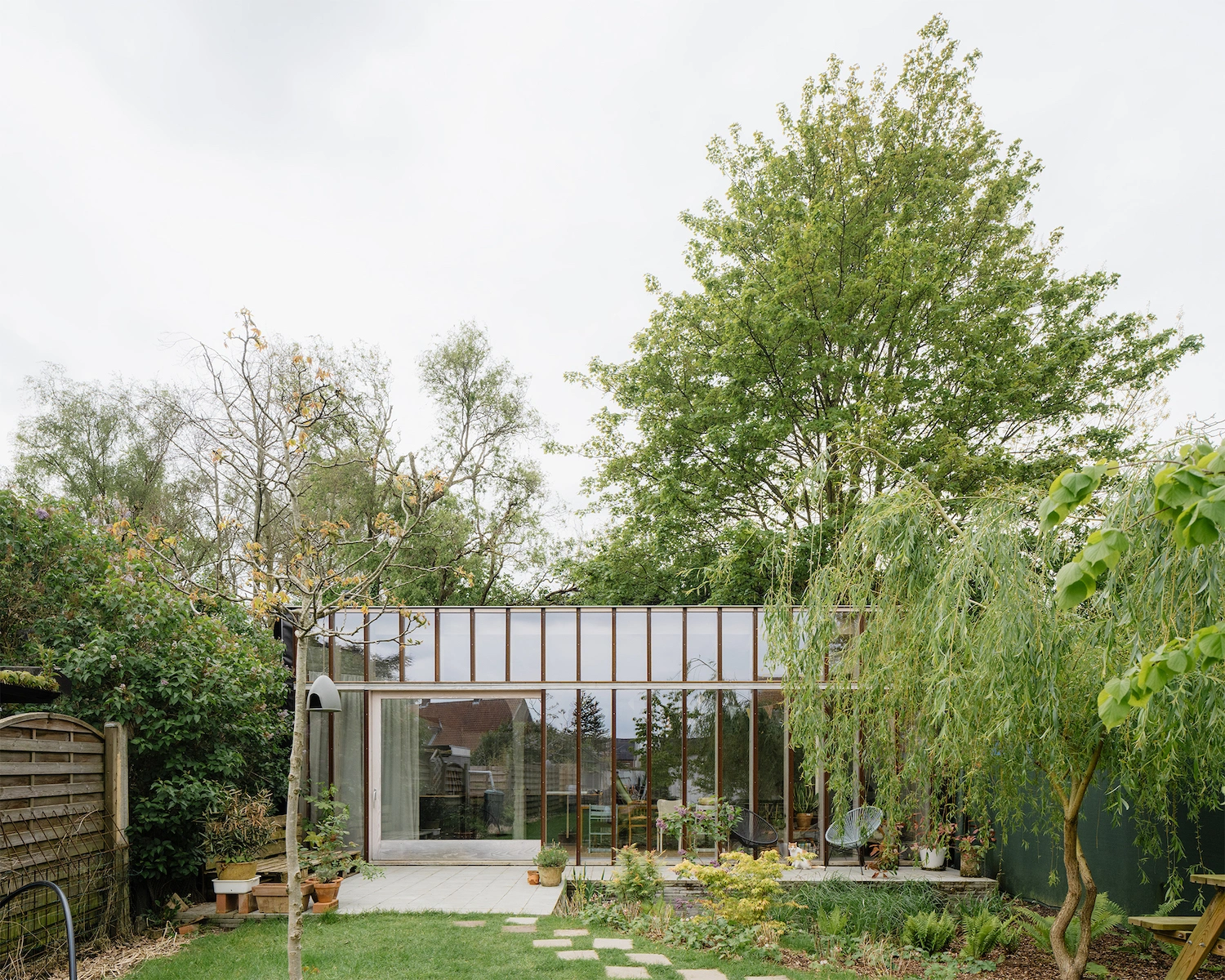 T(UIN)HUIS by Atelier Janda Vanderghote, atelier, architecture, interiors, concrete, studio