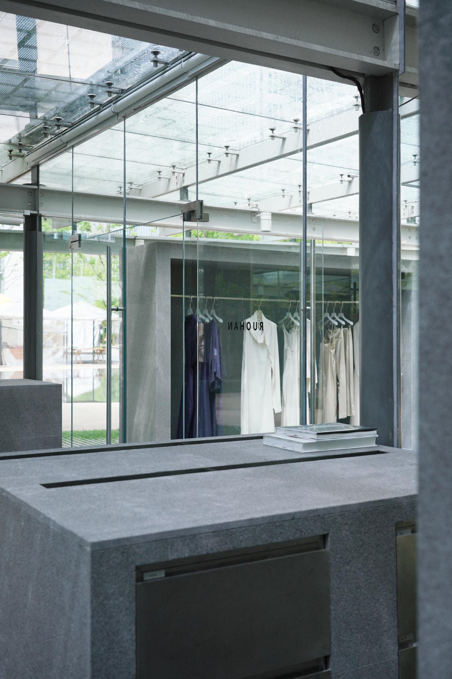 RUOHAN’s store by Studio Profile, fashion, retail, interiors, minimalism